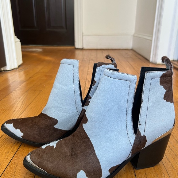 Jeffrey Campbell Cow Print Ankle Boots size 9 - Picture 2 of 6